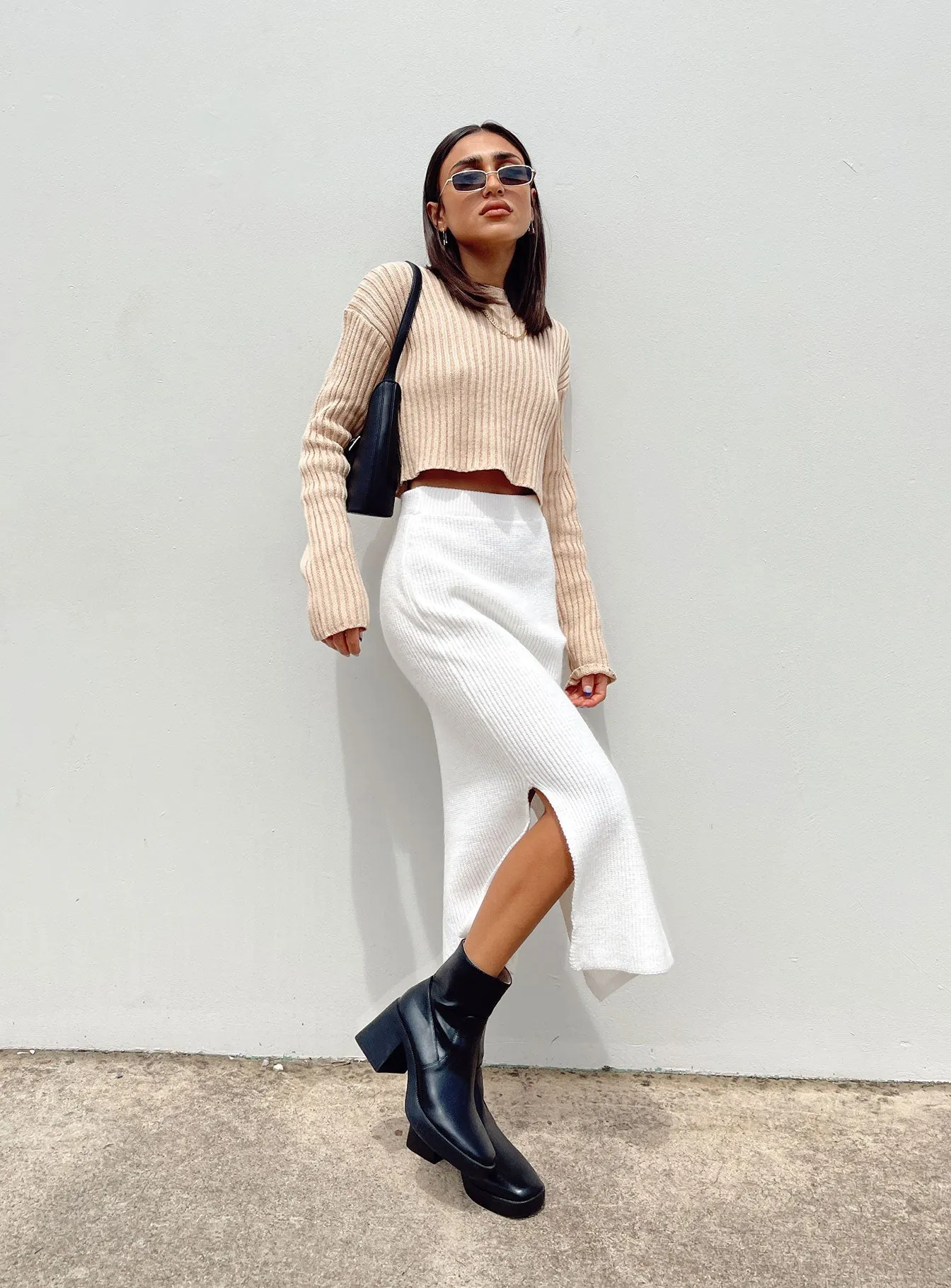 Alivia Cropped Sweater Beige