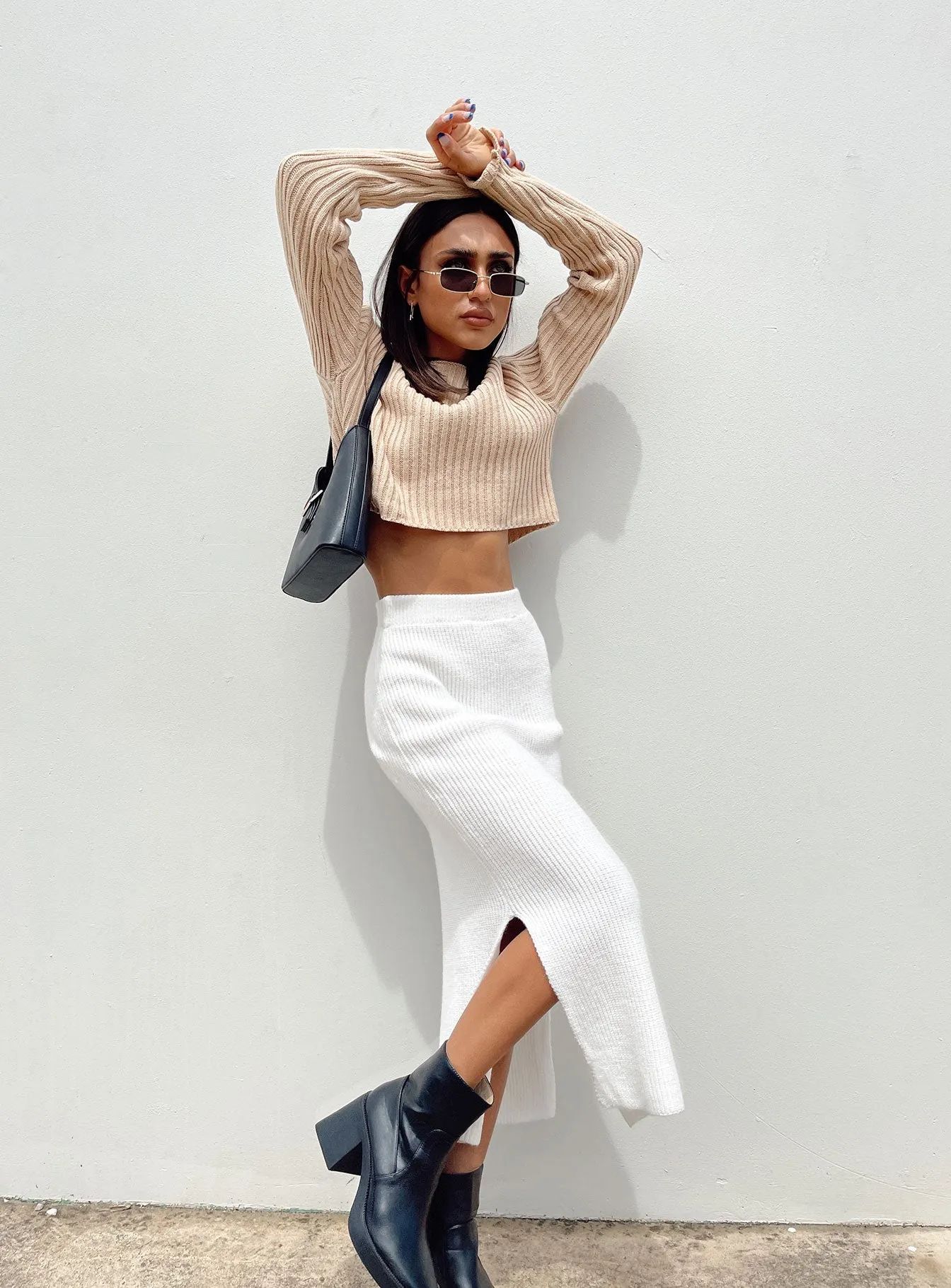 Alivia Cropped Sweater Beige