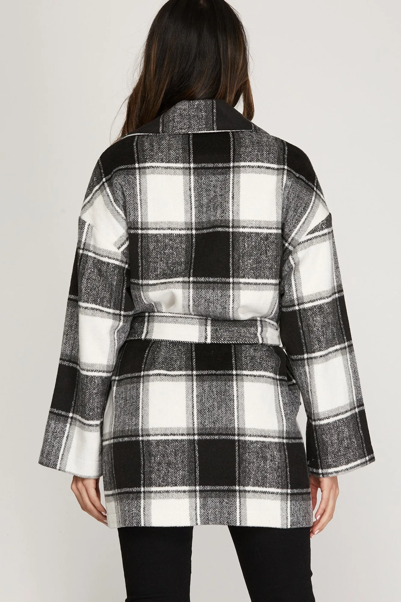 Belted brushed checkered coat with pockets