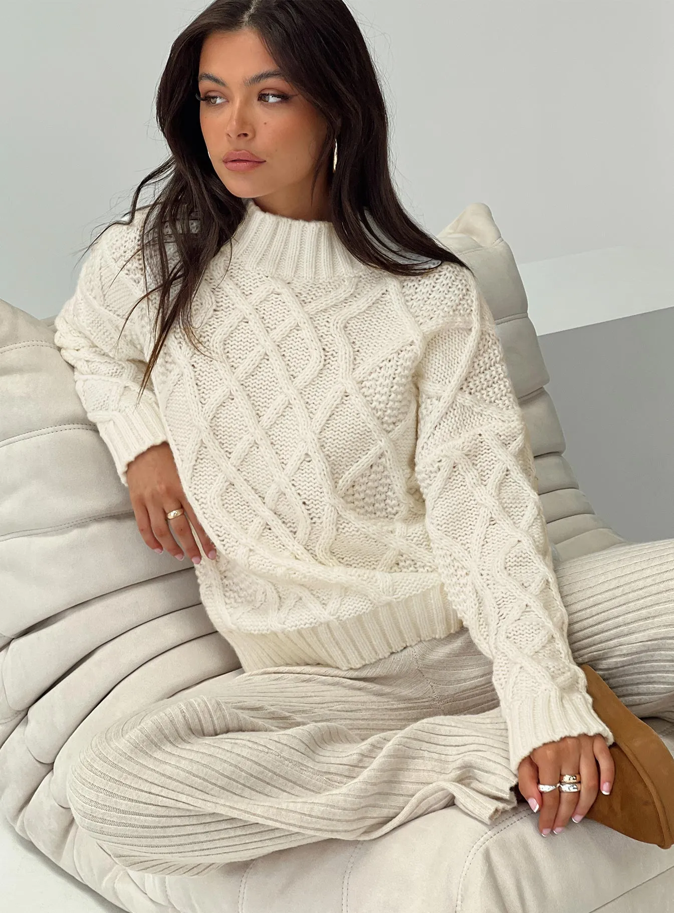 Lewin Cable Knit Sweater Beige