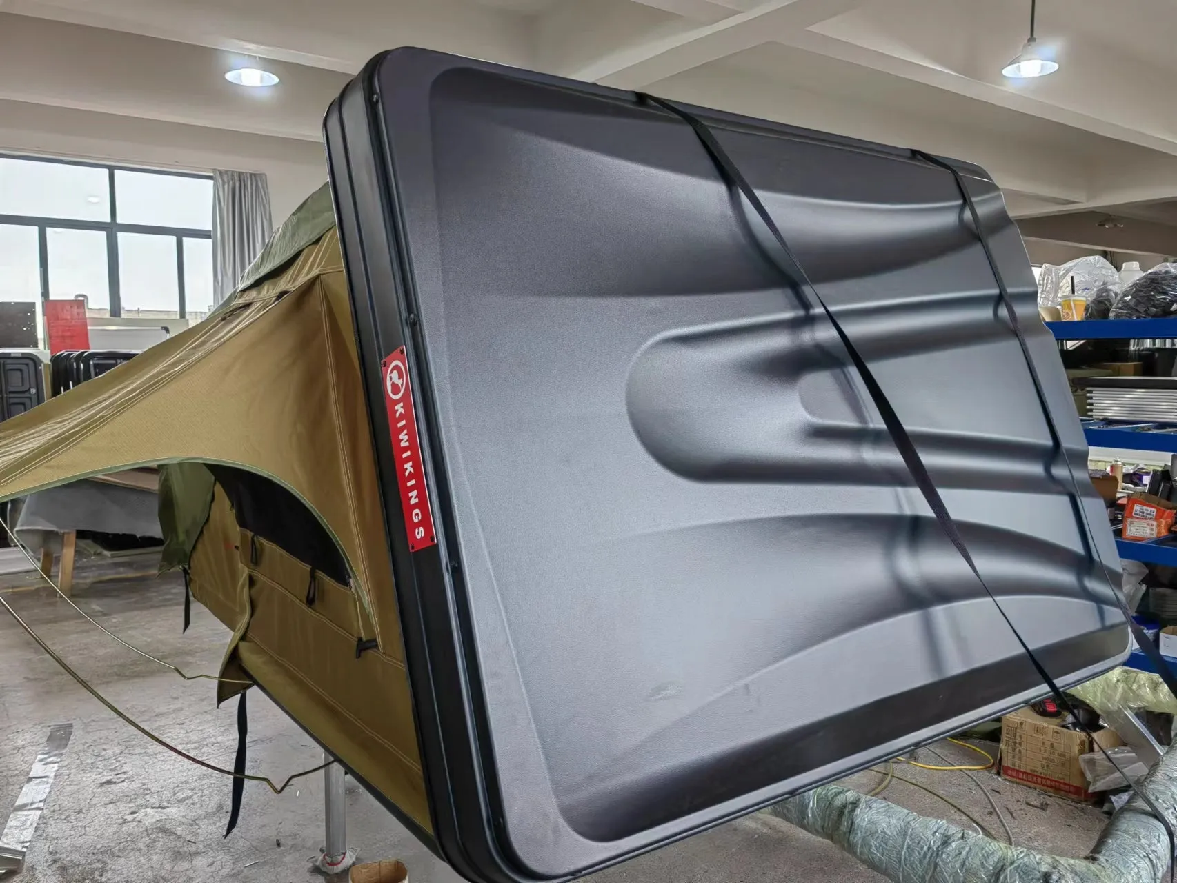 （New stock Sale）KIWIKINGS  (K4-H1.6)1.6M*2.1M roof top tent  Hydraulic automatic Hard-top roof tent